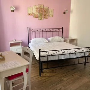 3* ゲストハウス Dani's House